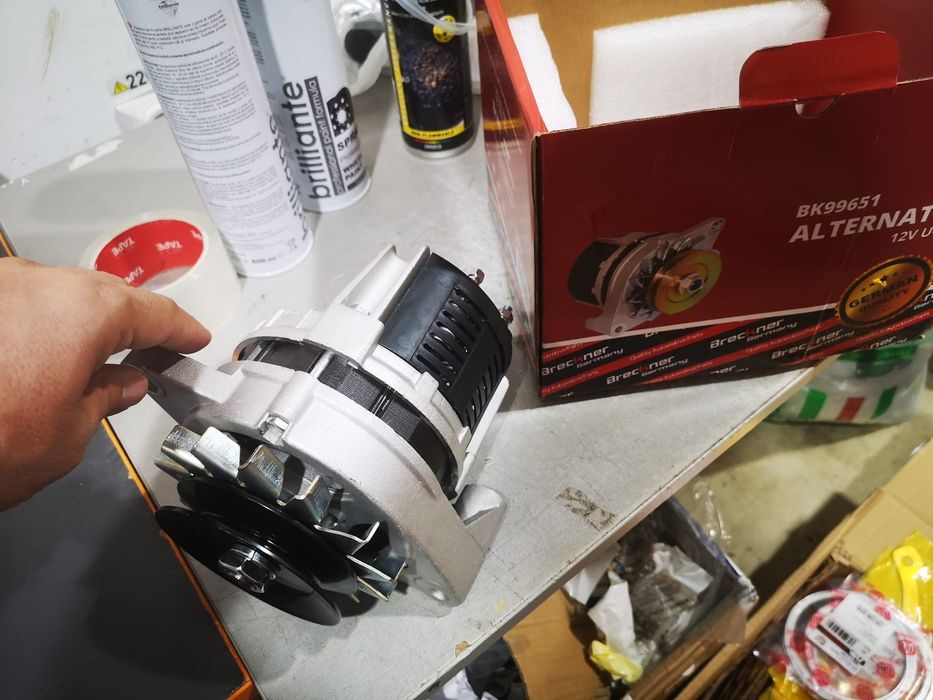 Alternator 12V 35Ah tractor UTB U-650 si U-445 tip 91134.000 Breckner