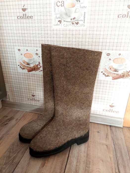 Продам валенки 31, 33 размеры