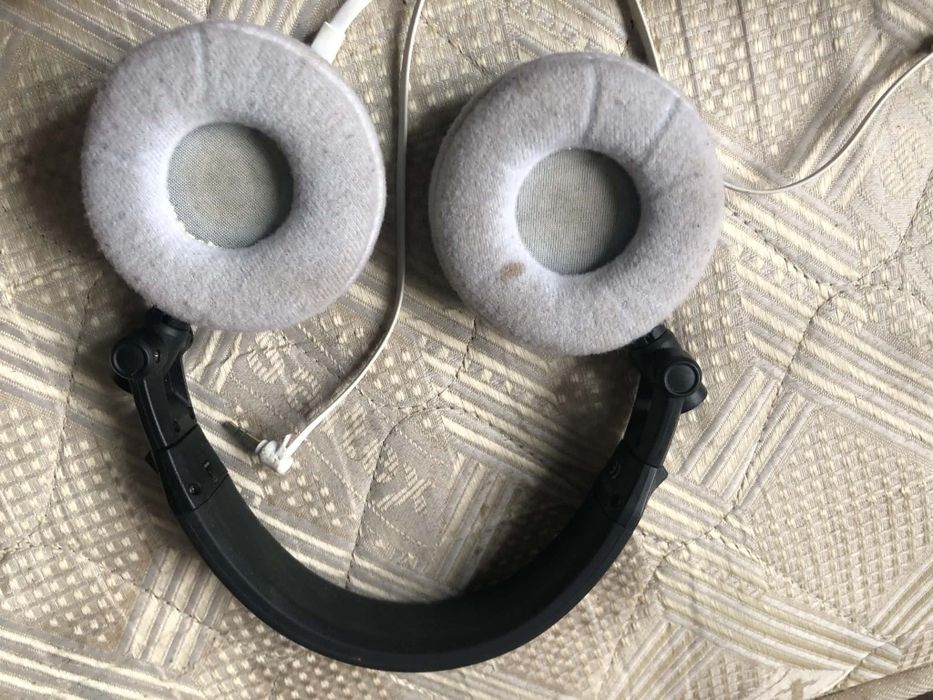 Vînd căști Wireless