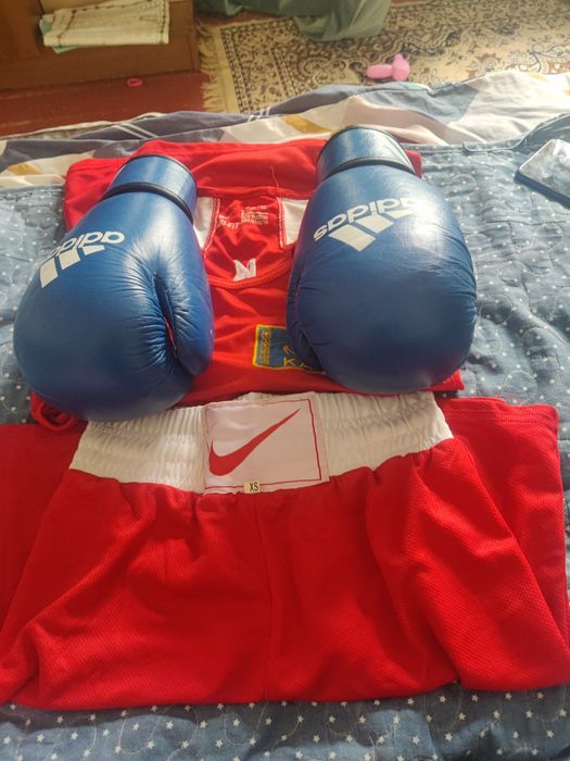 Бокс форма,перчатка 8р