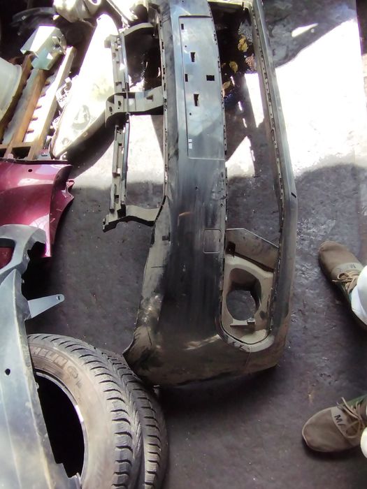 Две предни брони за Suzuki swift 2017