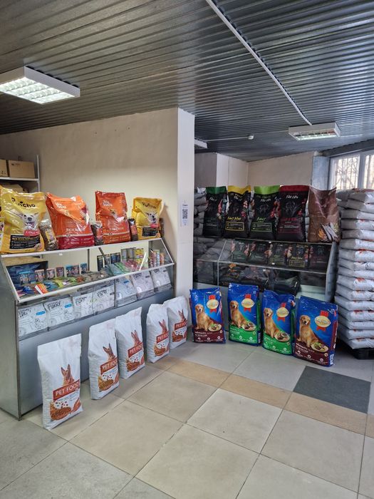 Корма для кошек и собак