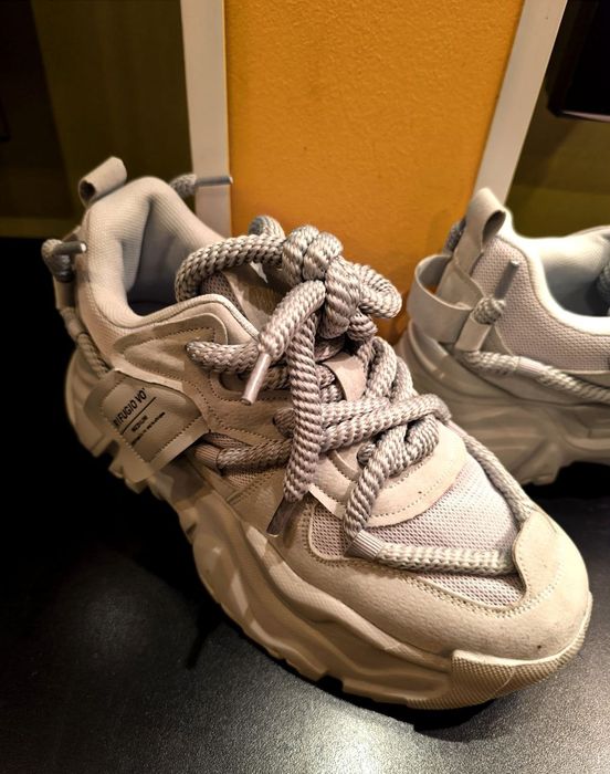 Шикарные и хайповые кроссы!