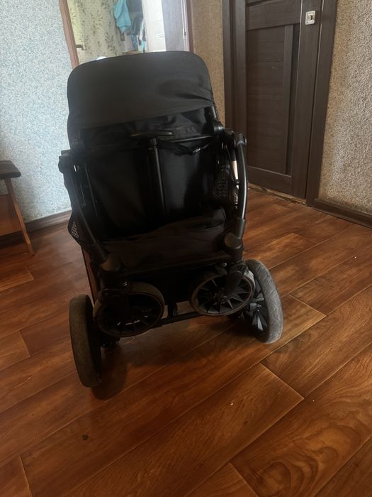 продам НОВУЮ коляску
