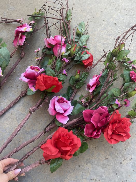 Изкуствена роза-клюнче,увивни клончета