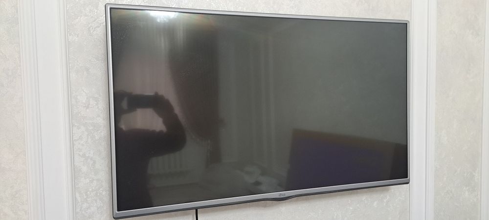 LG  телевизор сотилоди