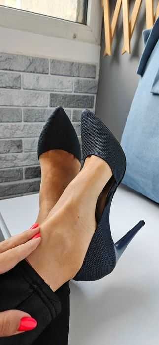 Pantofi dama stiletto, nr 40, confectionati manual din piele de sarpe