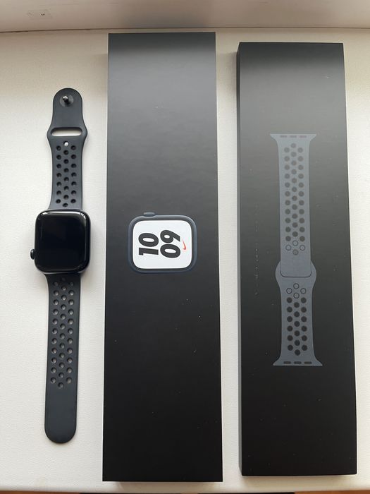 Apple Watch Series 7 45mm Nike edition