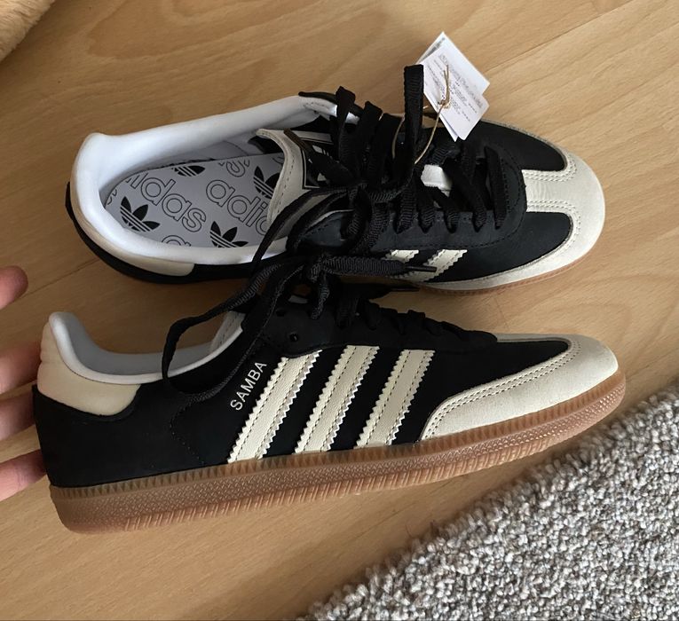 Sneakers adidas Samba, noi