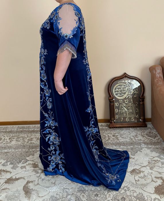 Шикарное вечернее платье большого размера