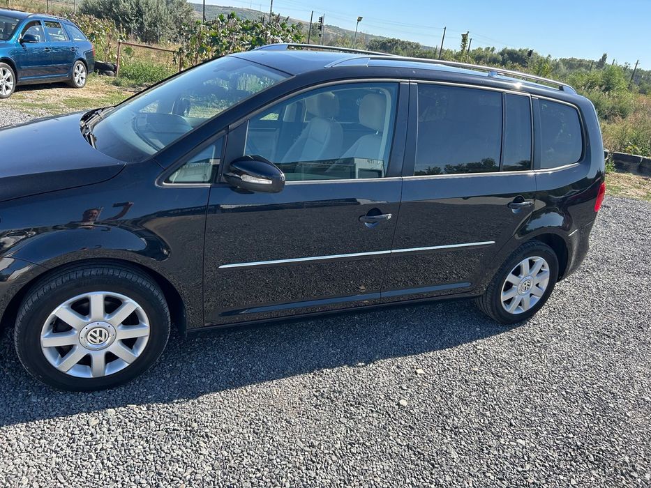 Volkswagen Touran 2012 diesel, 7.536 € — imagine 4