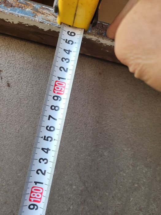 Продаётся  железная дверь б/ у