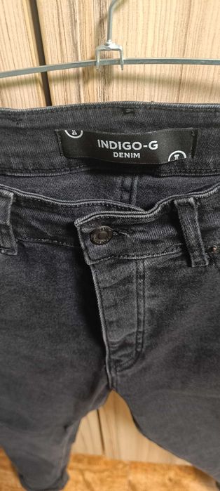 Стилни , гъзарски дънки