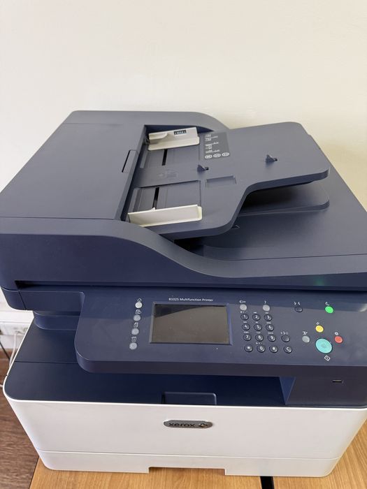 Продается принтер МФУ цветной