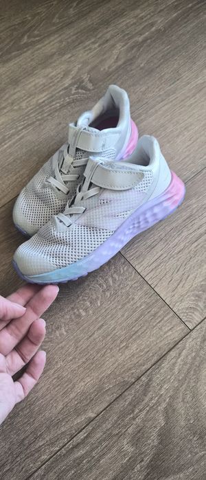 Converse 25 , New Balance 27.5, Mini Melissa 25/26