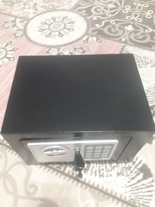 Продам сейф кодовое
