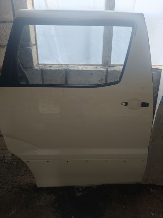 Дверь сдвижная Toyota Alphard