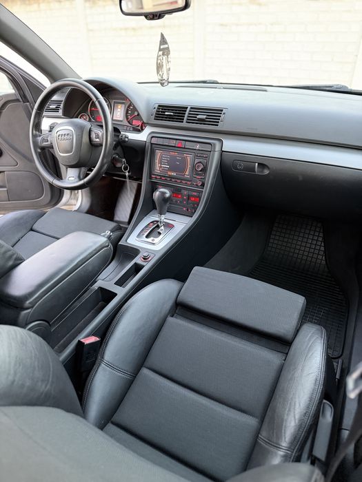 Audi A4 3x S-line 2.0 TDI