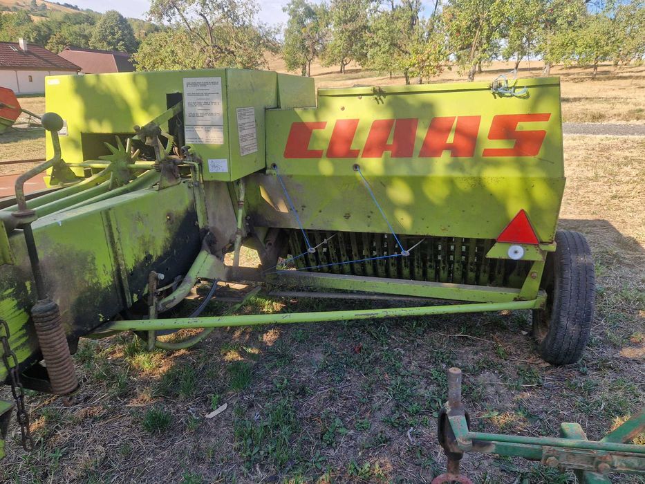 Balotiera presa de balotat Claas
