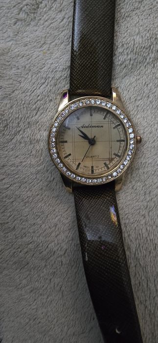 Наручные часы 4вида