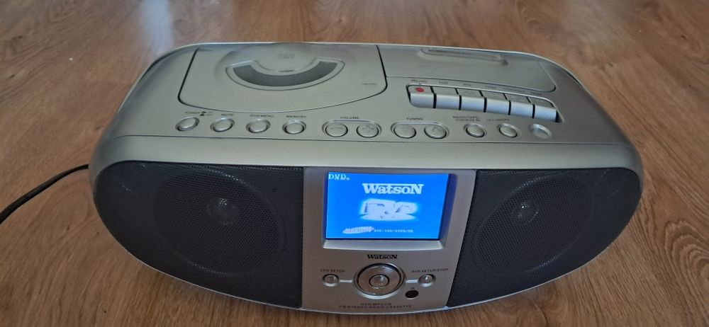 Bomboox Watson( dvd, radio  casetofon recorder)