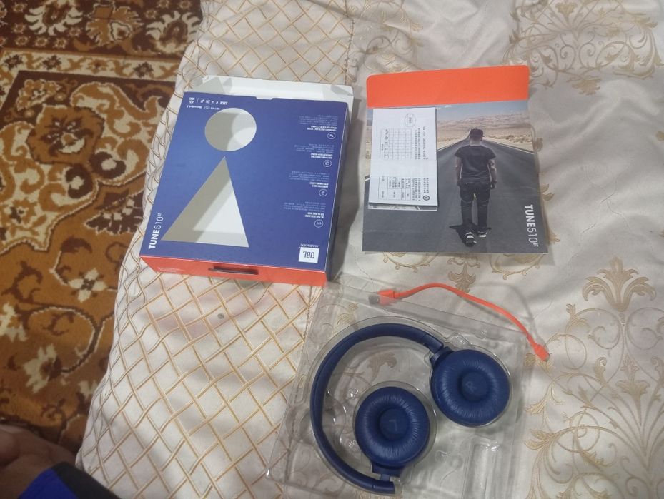 Продам наушники Jbl 510bt