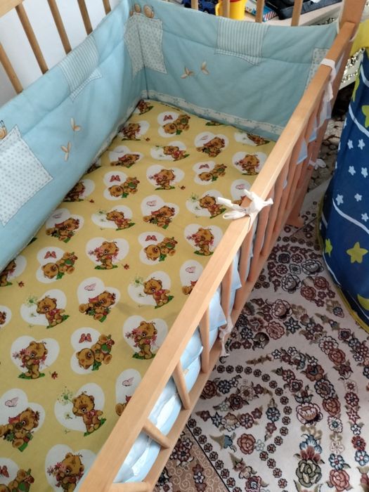 Детская кроватка