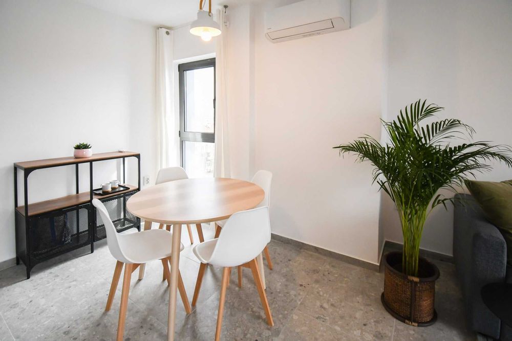 Дава се под наем Двустаен апартамент в София, Дървеница - 68 кв.м за 612 € - Снимка #3