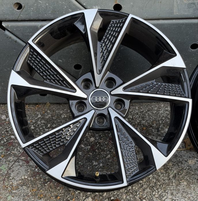 Джанти за Ауди Audi 18 “ цола 5х112 като нови A3 A4 A6 Q3 Q5