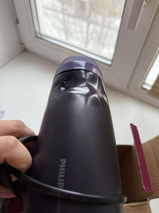 Продам фен Philips на запчасти!