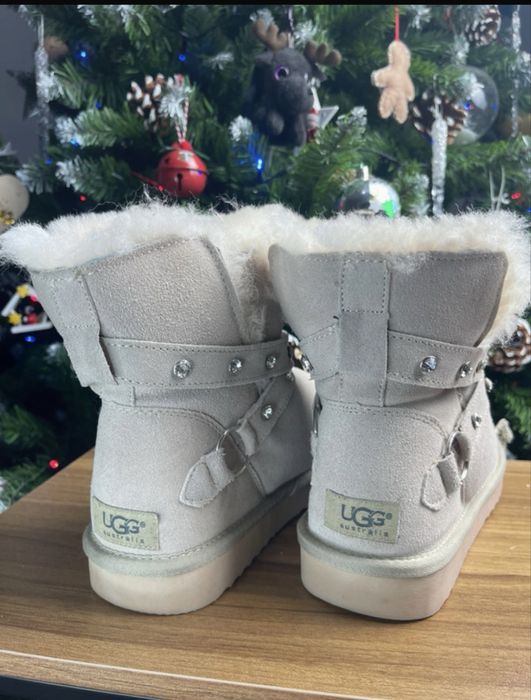 Ghete tip UGG din piele întoarsă