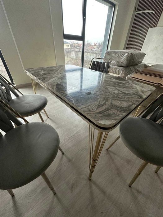 Masa dinning cu 4 scaune