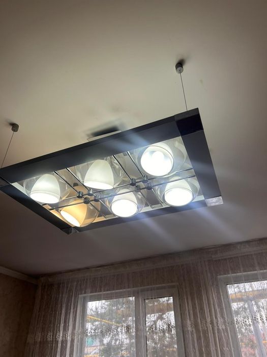 Продам люстру отлично качества