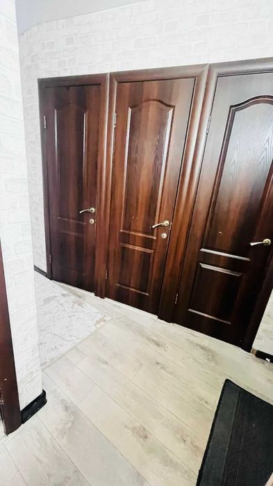 Продам 4комн на 16мкр 2 этаж