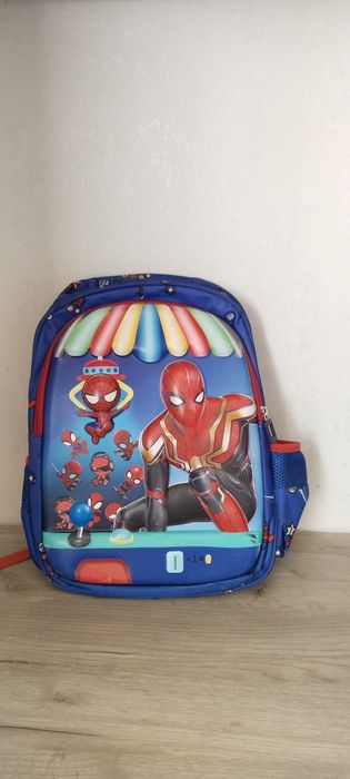 Продам школьные рюкзаки