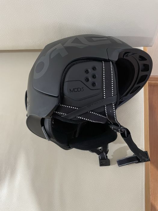 Ски каска OAKLEY MOD 5