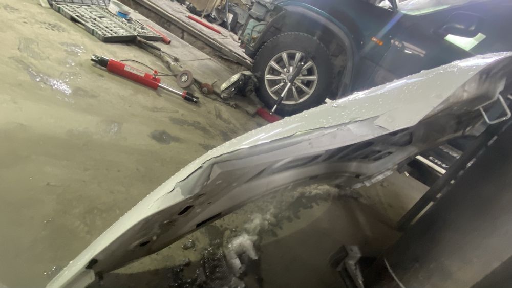 Капот на кобальт