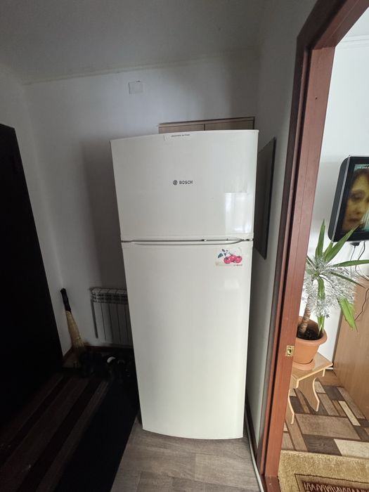 Холодильник б/у Boche на 350+л.