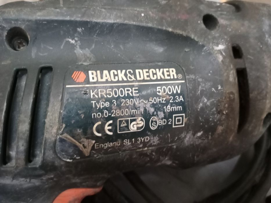 Продавам ударна бормашина Спарки и ударна Блек енд Декер за части