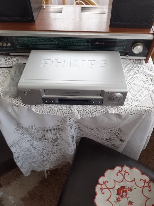 Vând  videorecorder  Philips