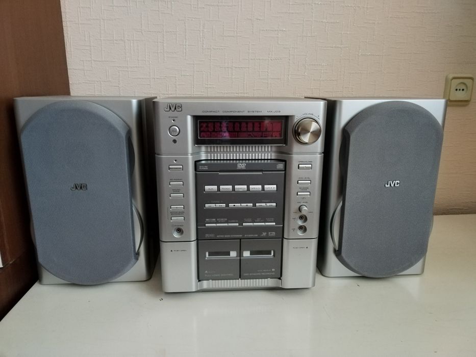 Музыкальный центр JVC