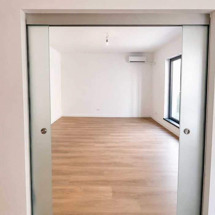 Spațiu Birouri / Cabinet / Salon 48mp Parter Exigent Plaza Faza 5 - OpenSpace/Compartimentat