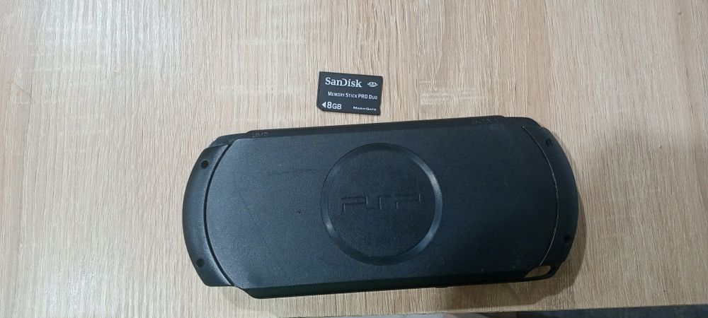 Продам SONY PSP консоль