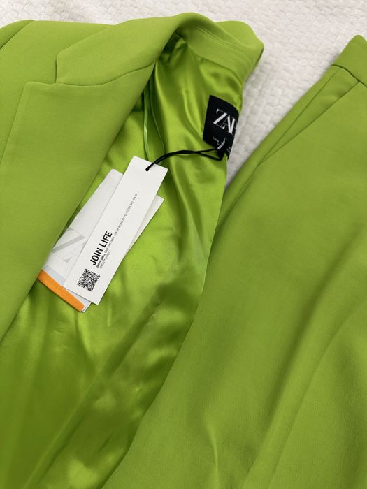 Zara костюм с бирками новый