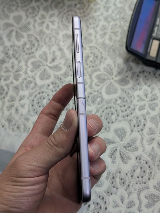 Samsung Galaxy Z Flip 3 150$