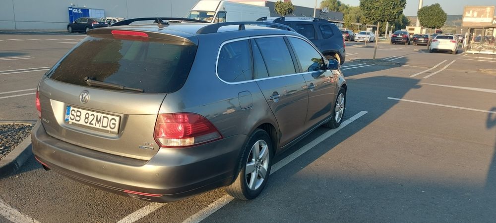 VW Golf 6 Variant 2011 | 1.6 TDI | Comfortline+ | Park Assist | Distribuție și Revizie Recente | Proprietar