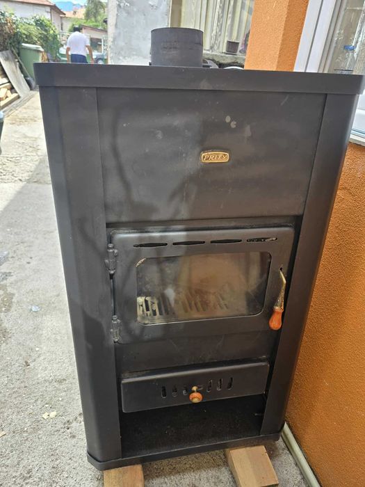 Камина с водна риза прити