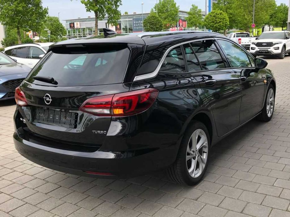 Inchiriere masina Opel Astra break 1.6 diesel