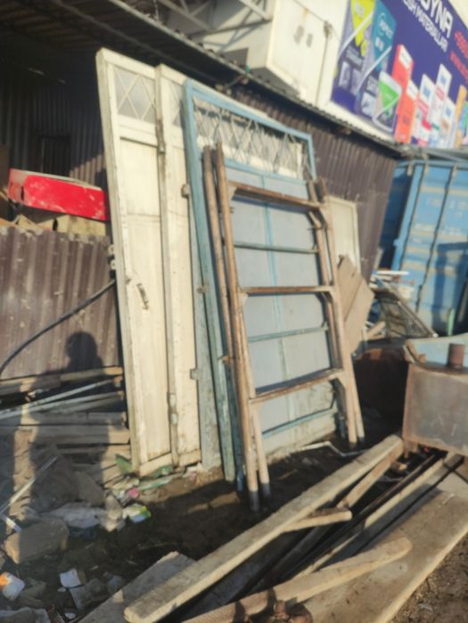 B/u Darvozalar sotiladi 2.4m X 2.4m. 7-mikr.tarafda