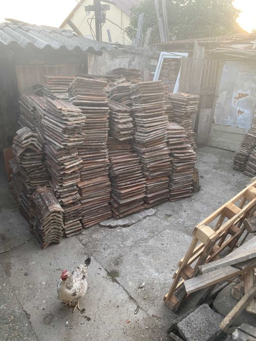 Țiglă veche pentru acoperișuri în stare bună 1,50 buc